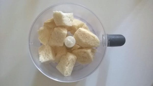 Her begynner jeg å male brødet